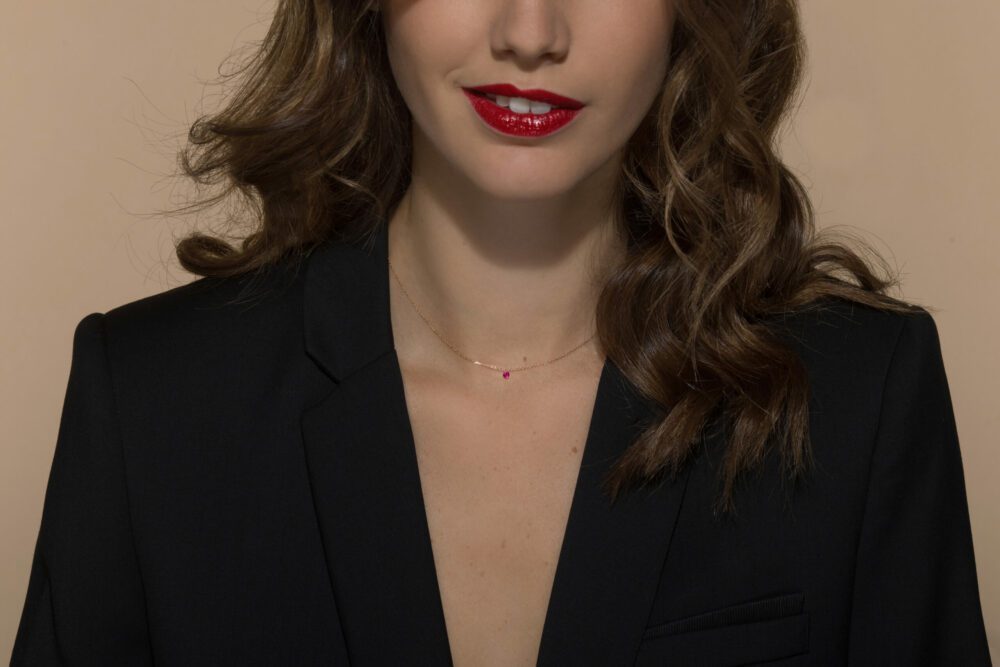 La Brune & la Blonde - Collier mini Confetti or rose, rubis – Image 2