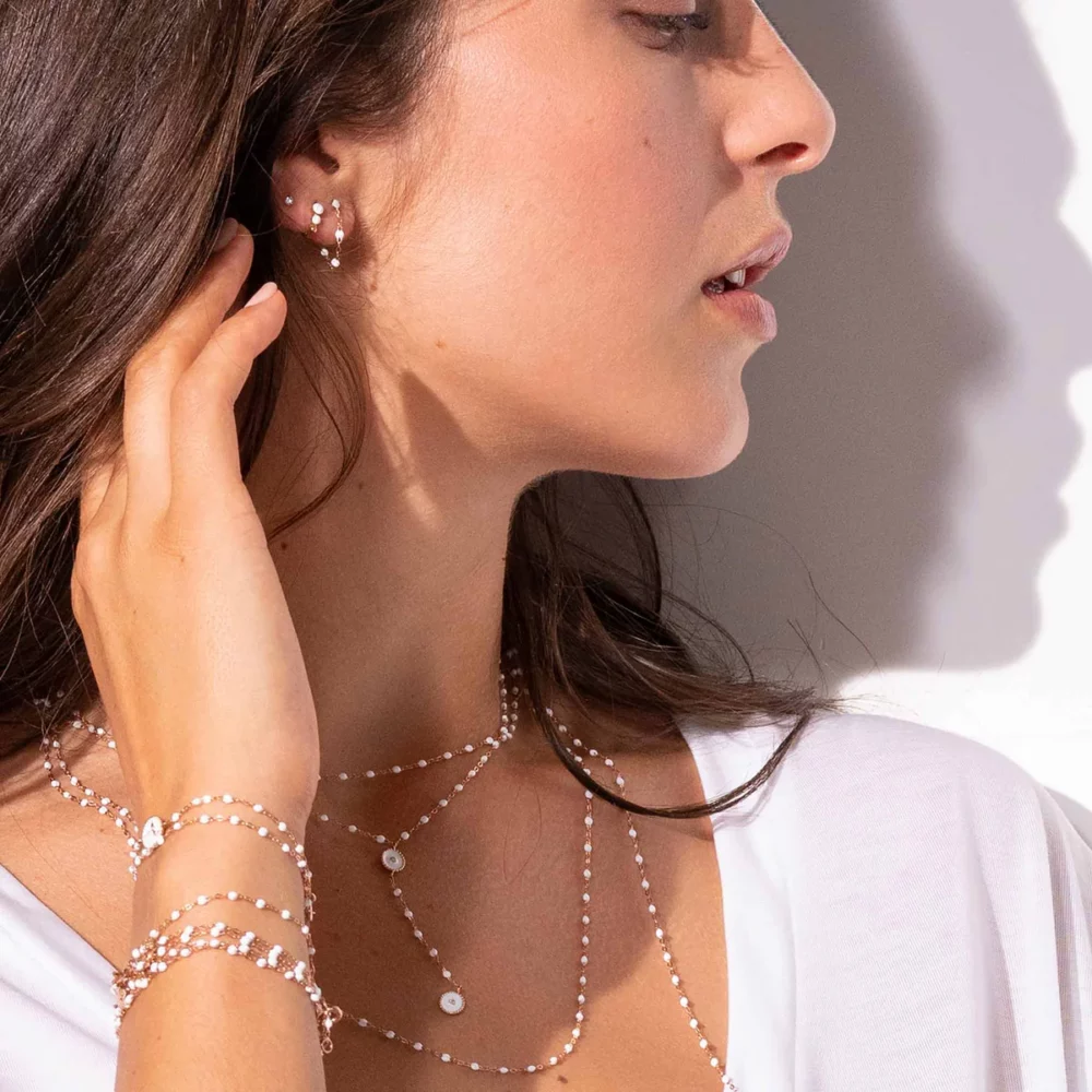 Gigi Clozeau - Boucles d'oreilles classique or rose résine turquoise – Image 2