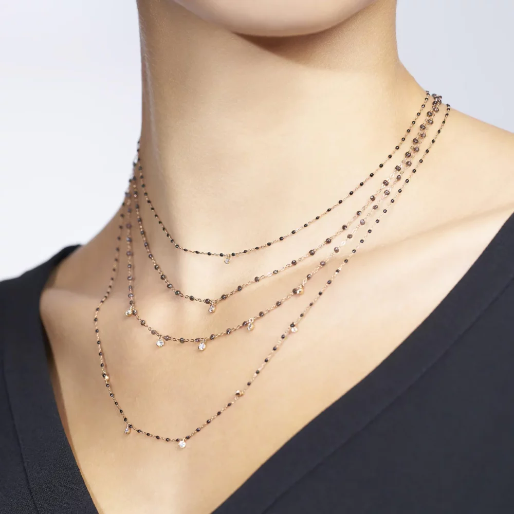 Gigi Clozeau - Collier mini suprême, or rose 5 diamants résine noire – Image 3
