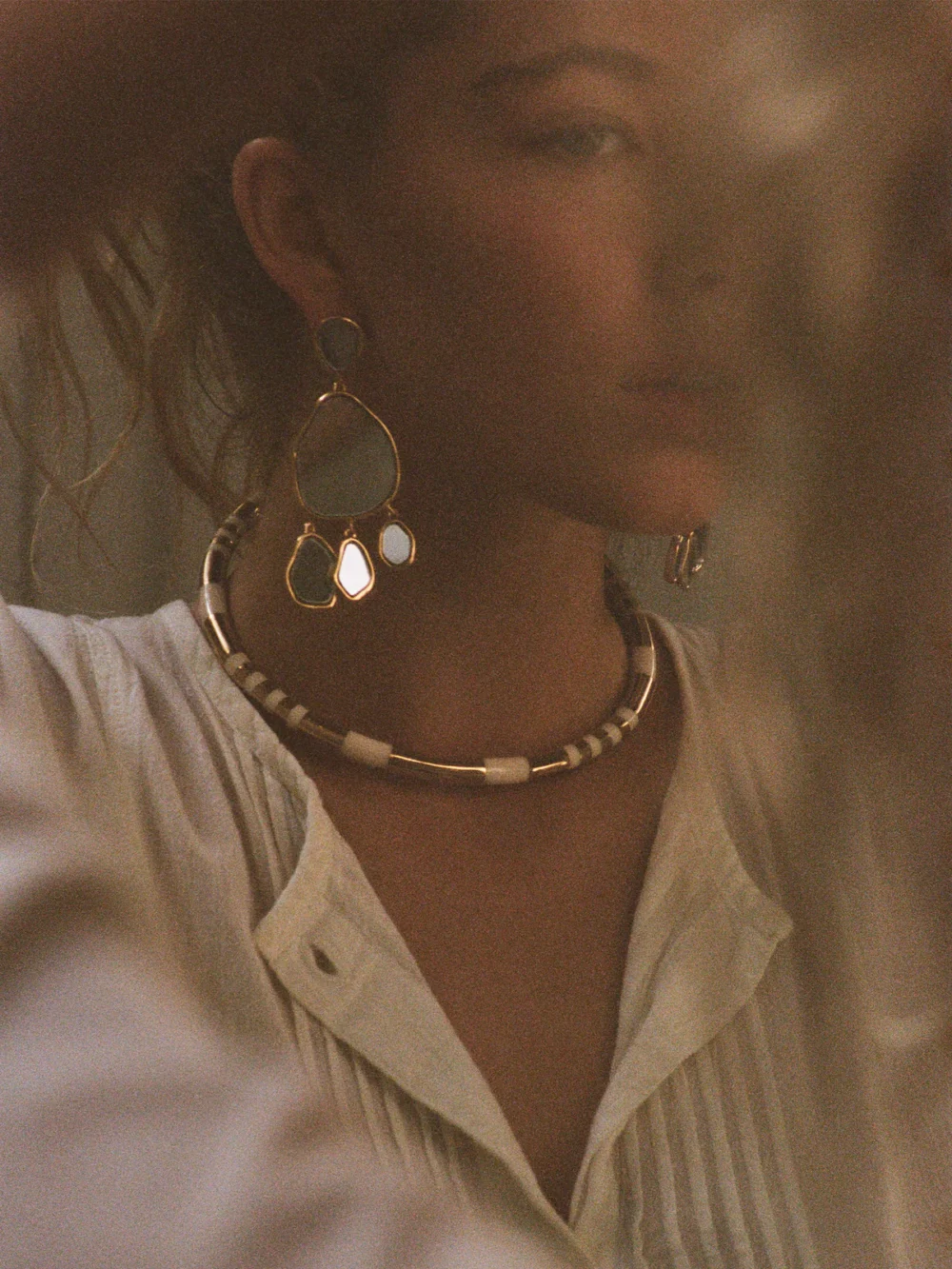 Aurélie Bidermann - Boucles d'oreilles Ciottolo pendantes – Image 2